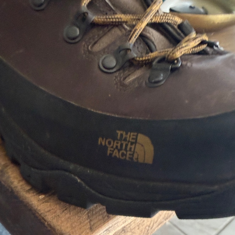 The North Face Brown Leather Hiking Boots – GORE-TEX – Good Condition - Picture 9 of 12